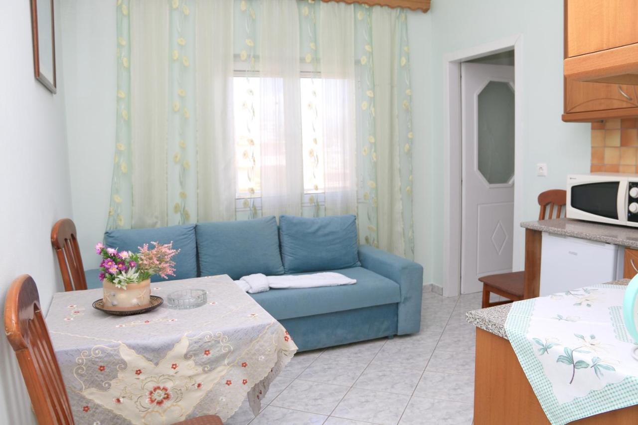 Isabela Apartments Sarande Exterior photo