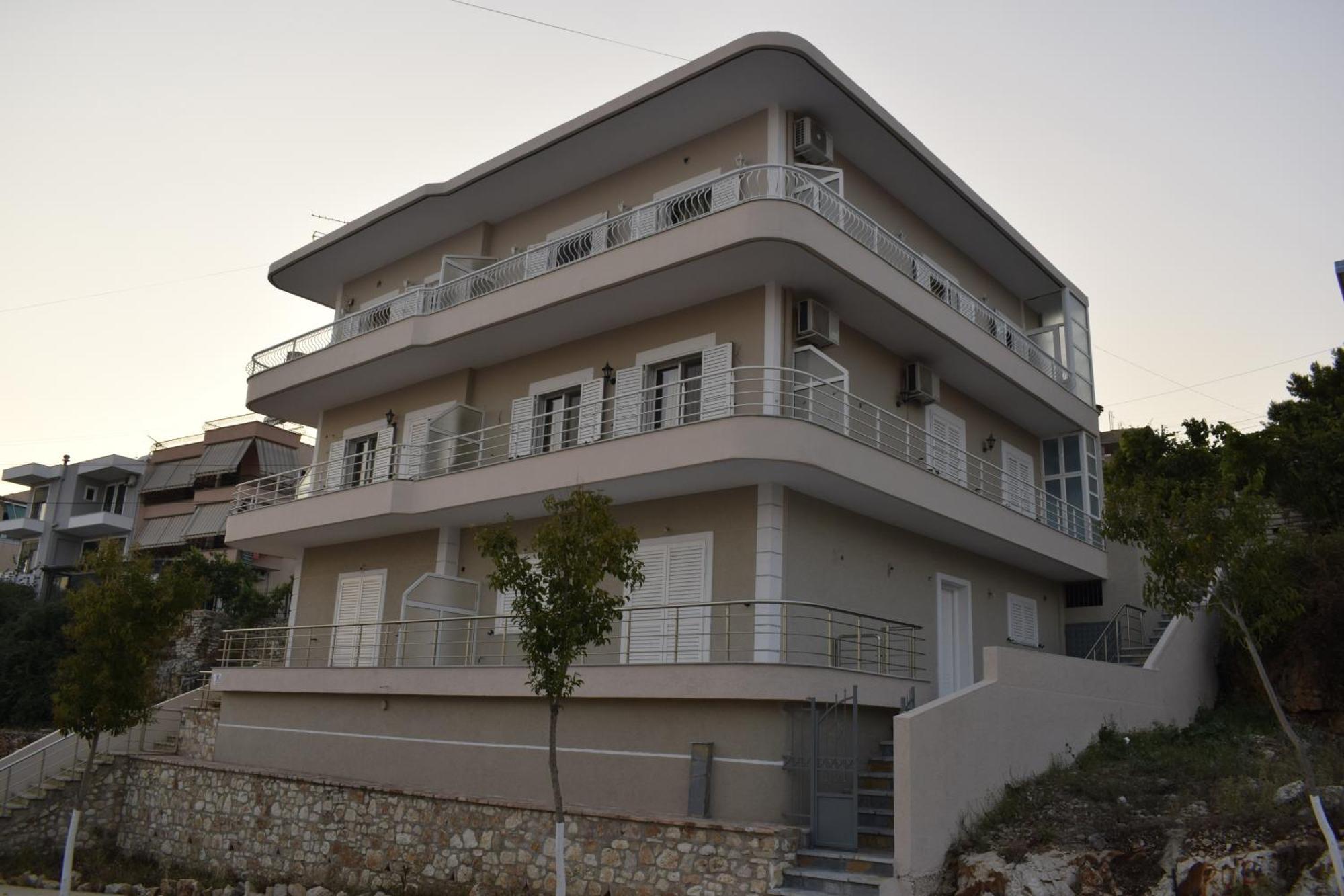 Isabela Apartments Sarande Exterior photo