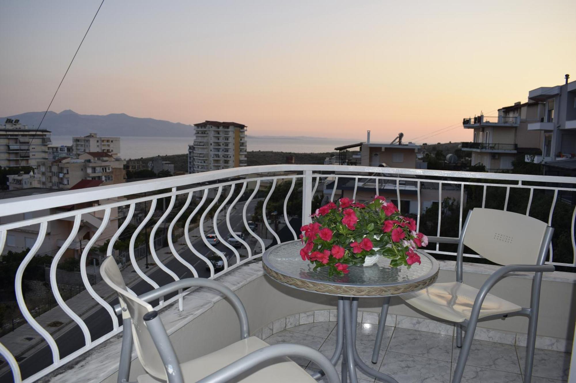 Isabela Apartments Sarande Exterior photo
