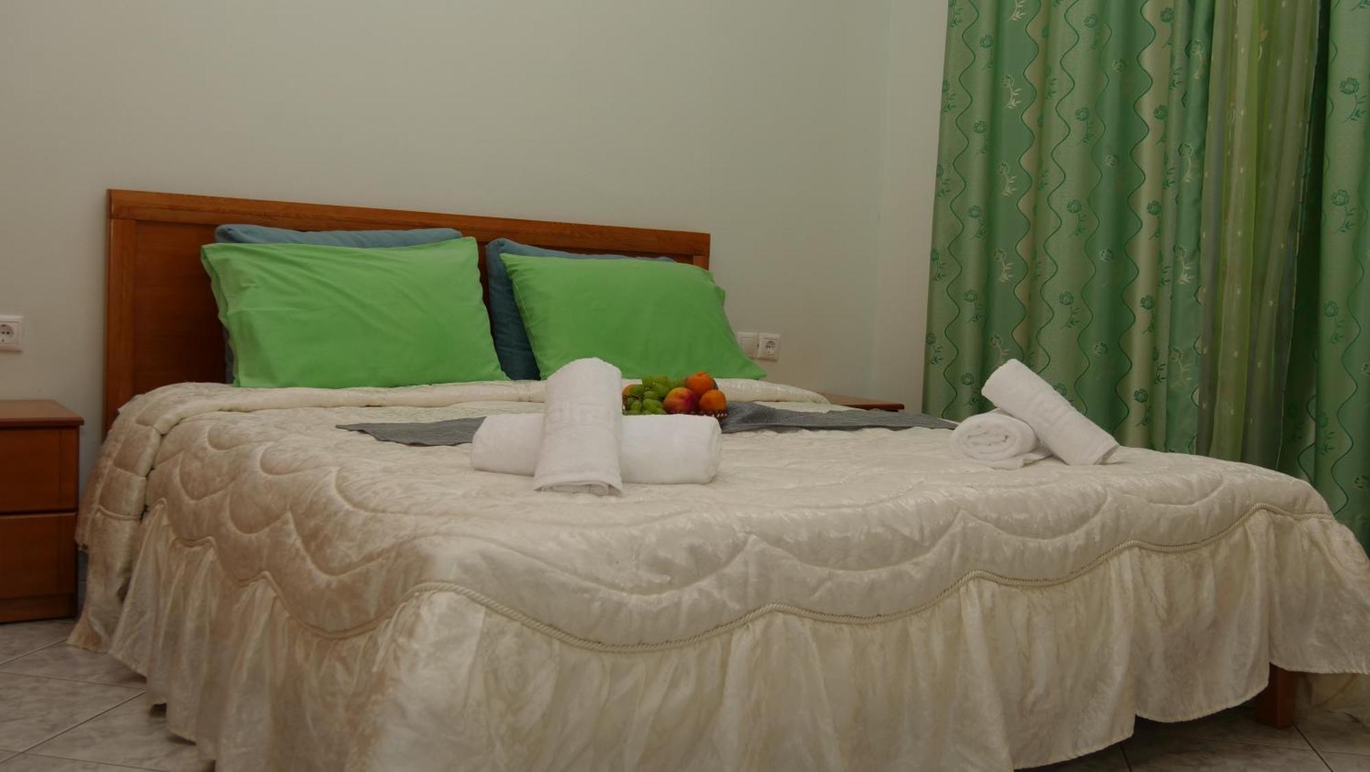 Isabela Apartments Sarande Exterior photo